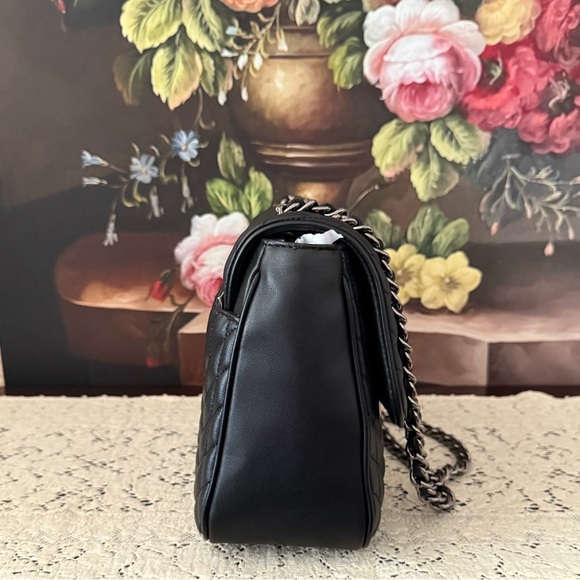 Karl Lagerfeld Black Quilted Lamb Leather Shoulder Bag - Picture 7 of 16